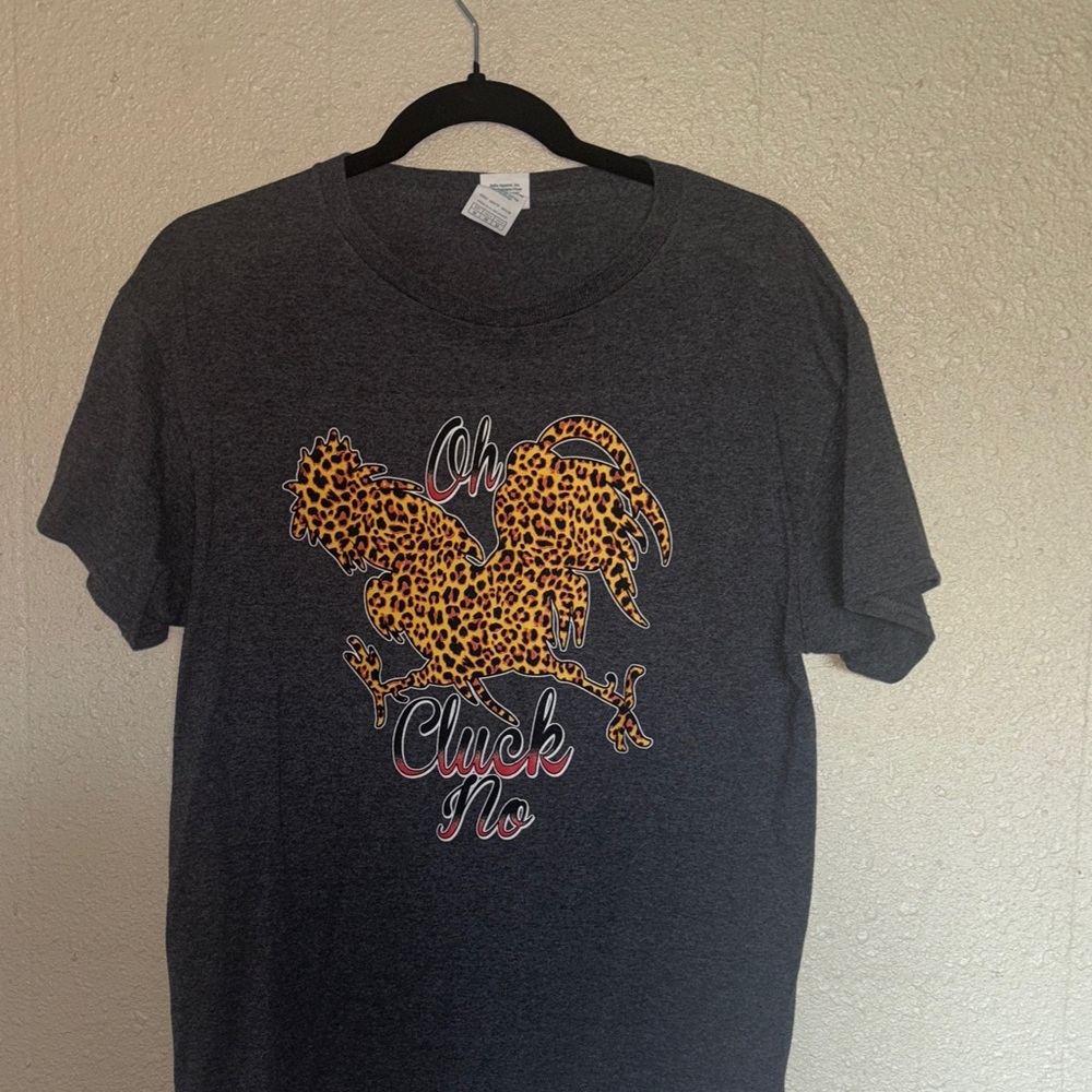 Gray T-Shirt with Leopard Print Rooster Design